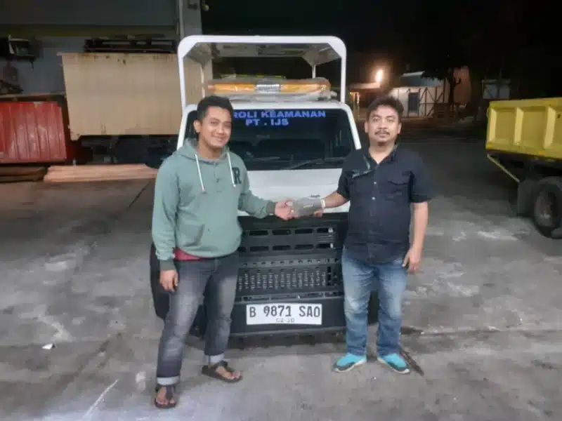 foto gps tracekr mobil bandung